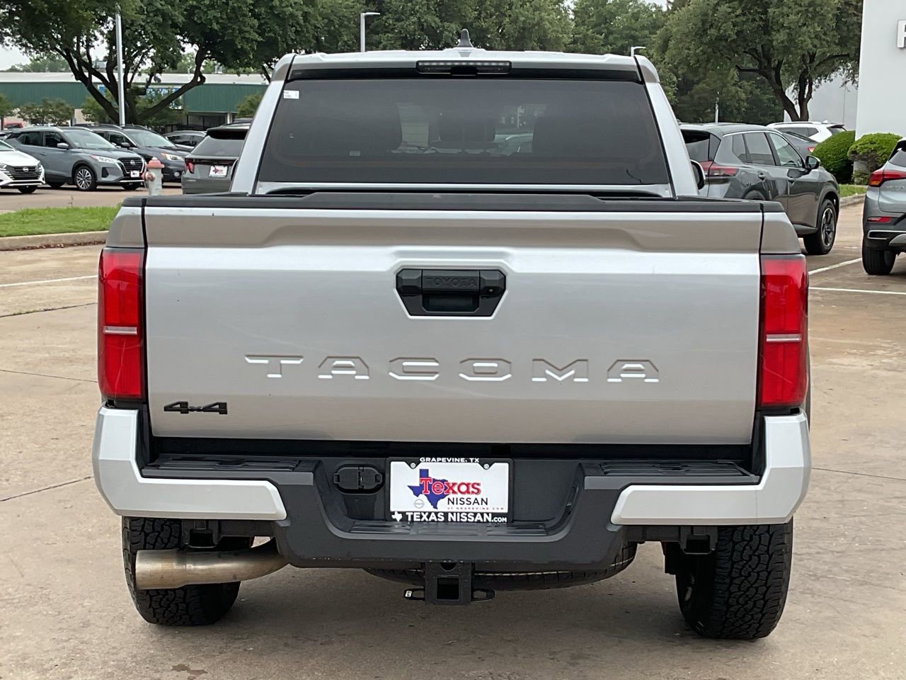 Used 2025 Toyota Tacoma TRD Off-Road AWD/4WD image 6