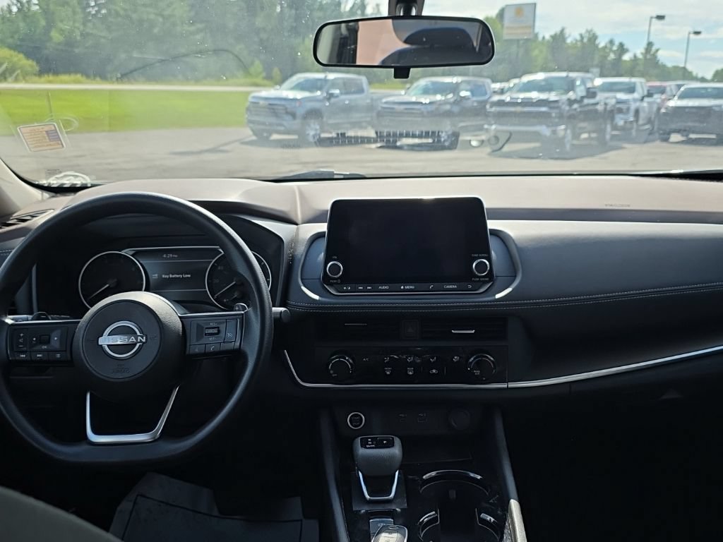 Used 2023 Nissan Rogue S AWD/4WD image 26