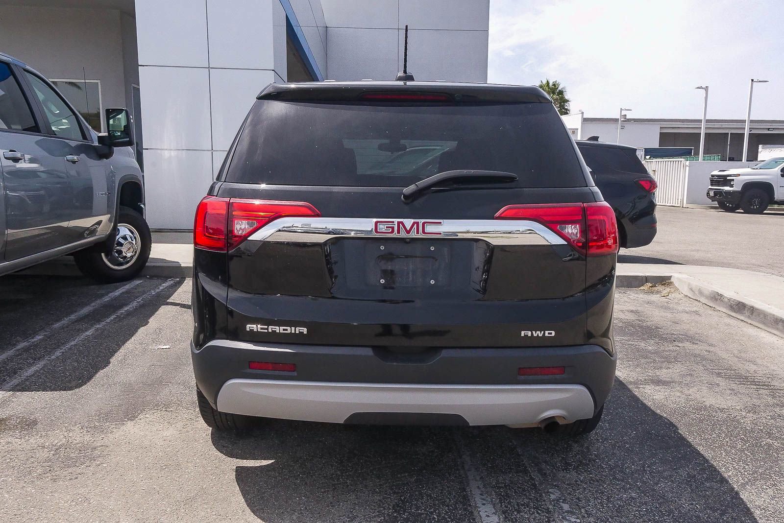 Used 2019 GMC Acadia SLE AWD/4WD image 9