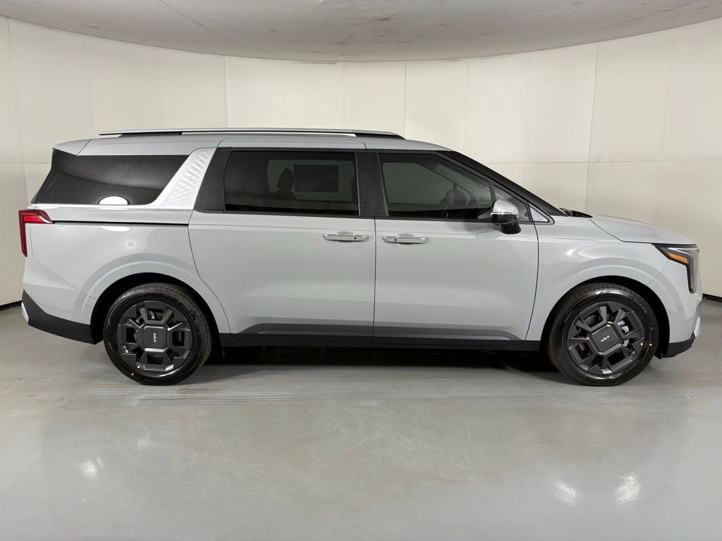 New 2026 Kia Carnival EX FWD image 9
