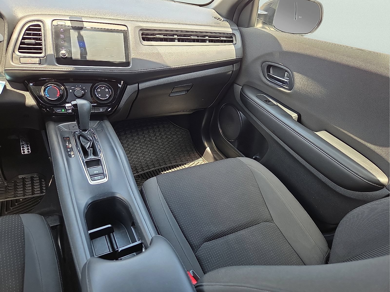 Used 2019 Honda HR-V Sport image 12