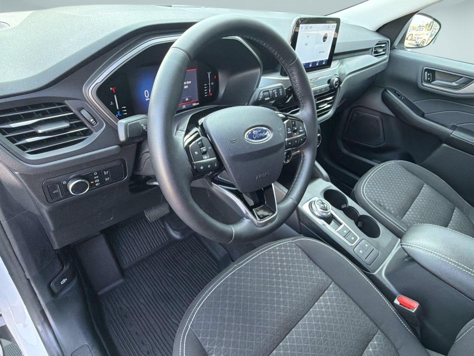 Used 2024 Ford Escape Active AWD/4WD image 4