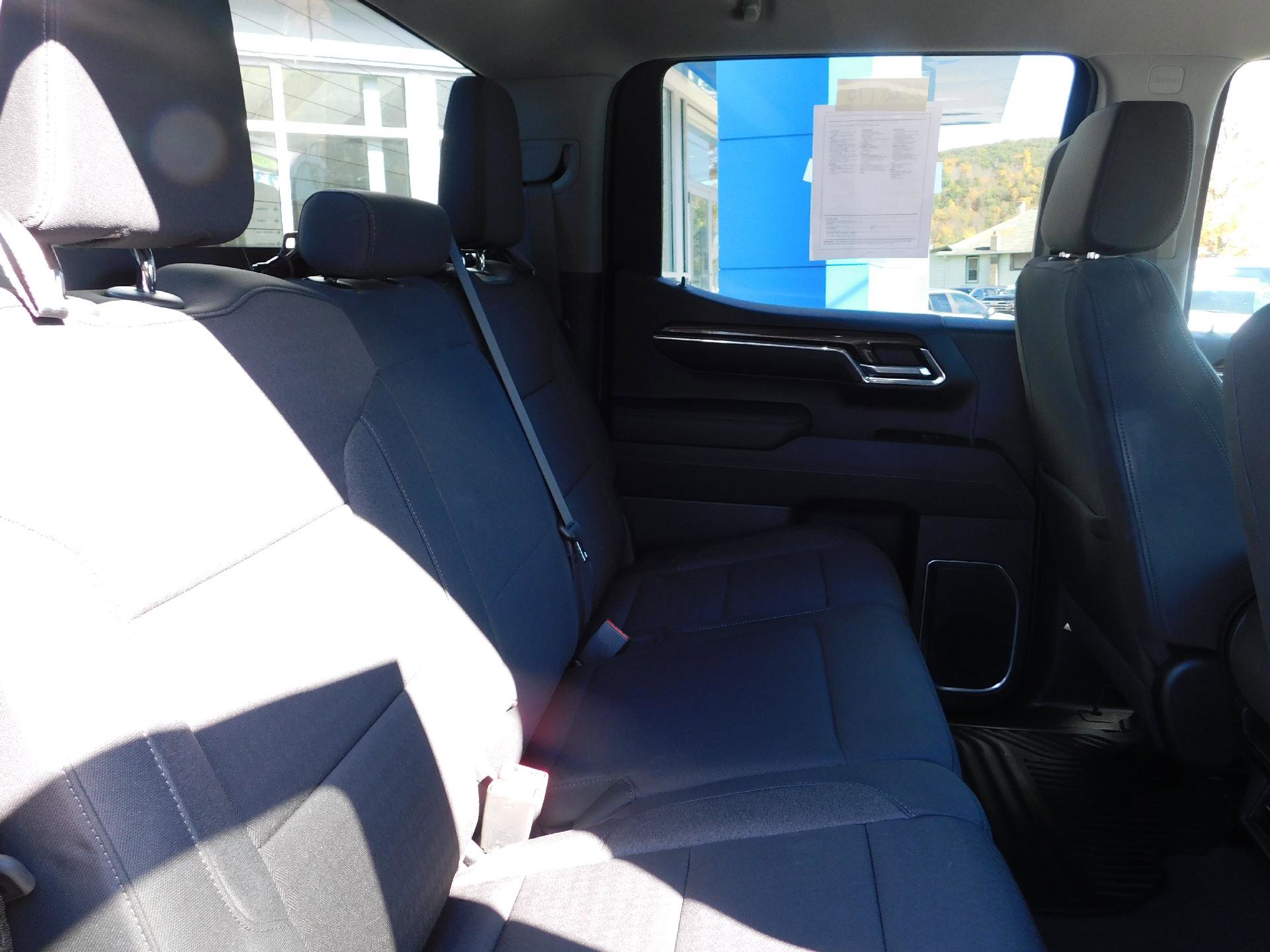 Used 2024 Chevrolet Silverado 1500 LT image 21