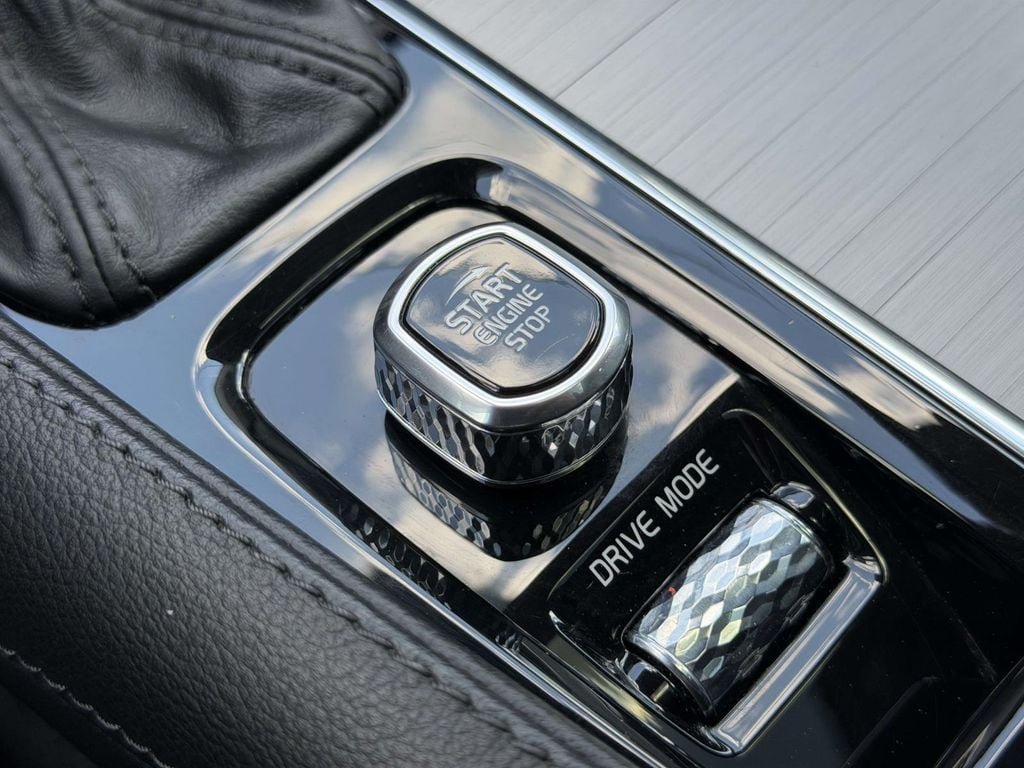 Used 2021 Volvo XC90 T5 Momentum w/ Advanced Package FWD image 8