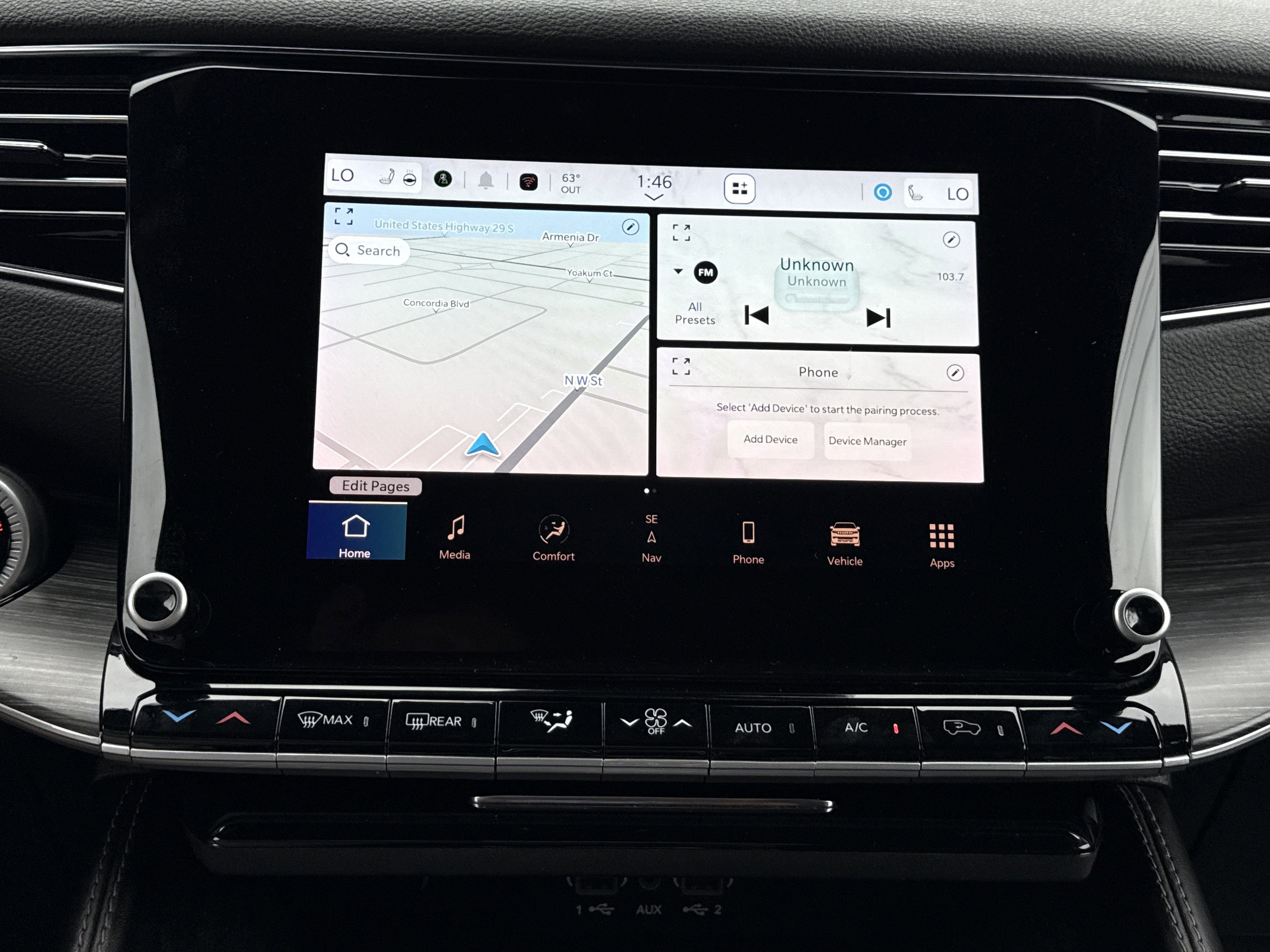 Used 2023 Jeep Wagoneer L Series III w/ Preferred Equipment Group image 21