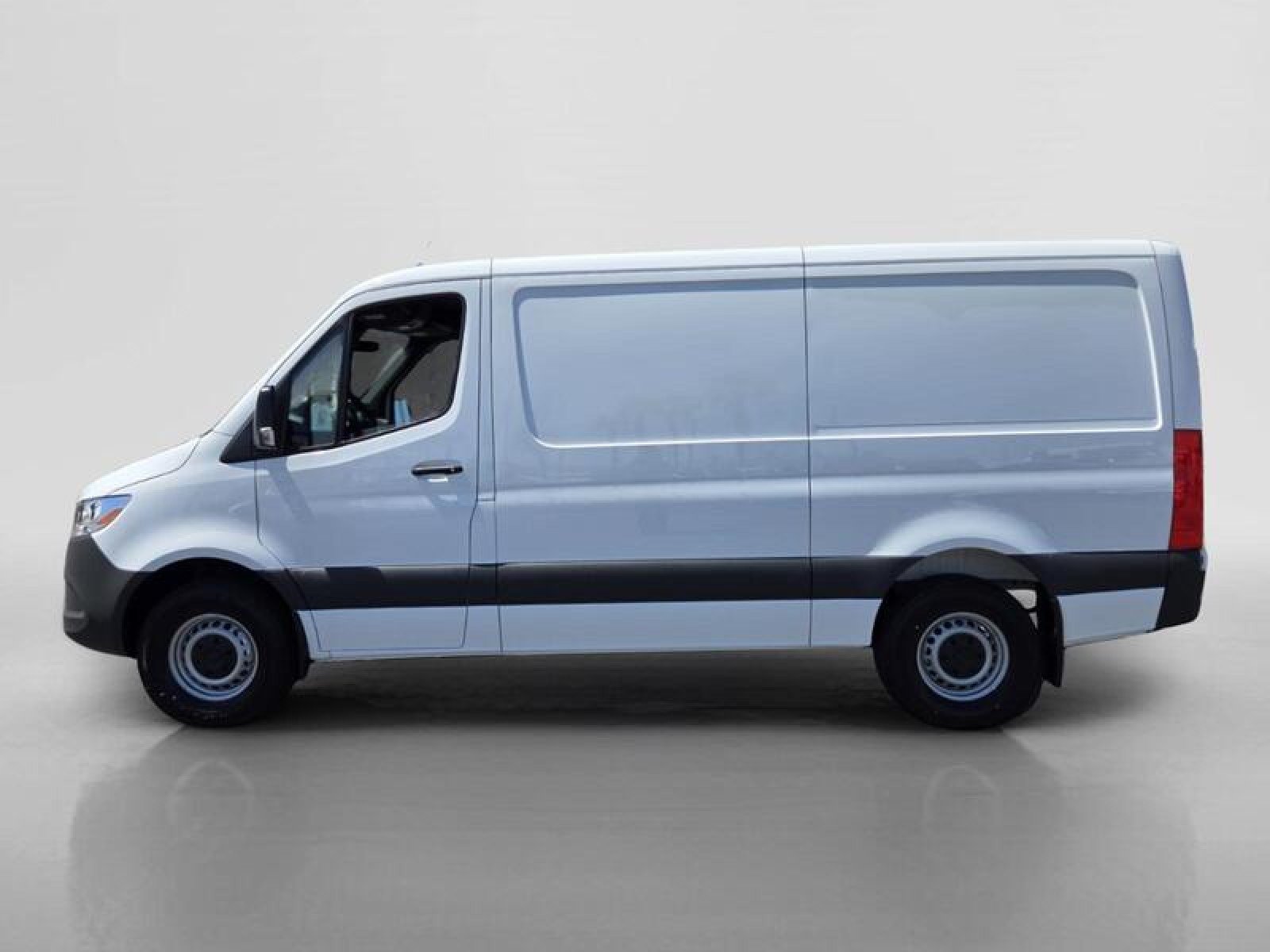 New 2026 Mercedes-Benz Sprinter 2500 image 2