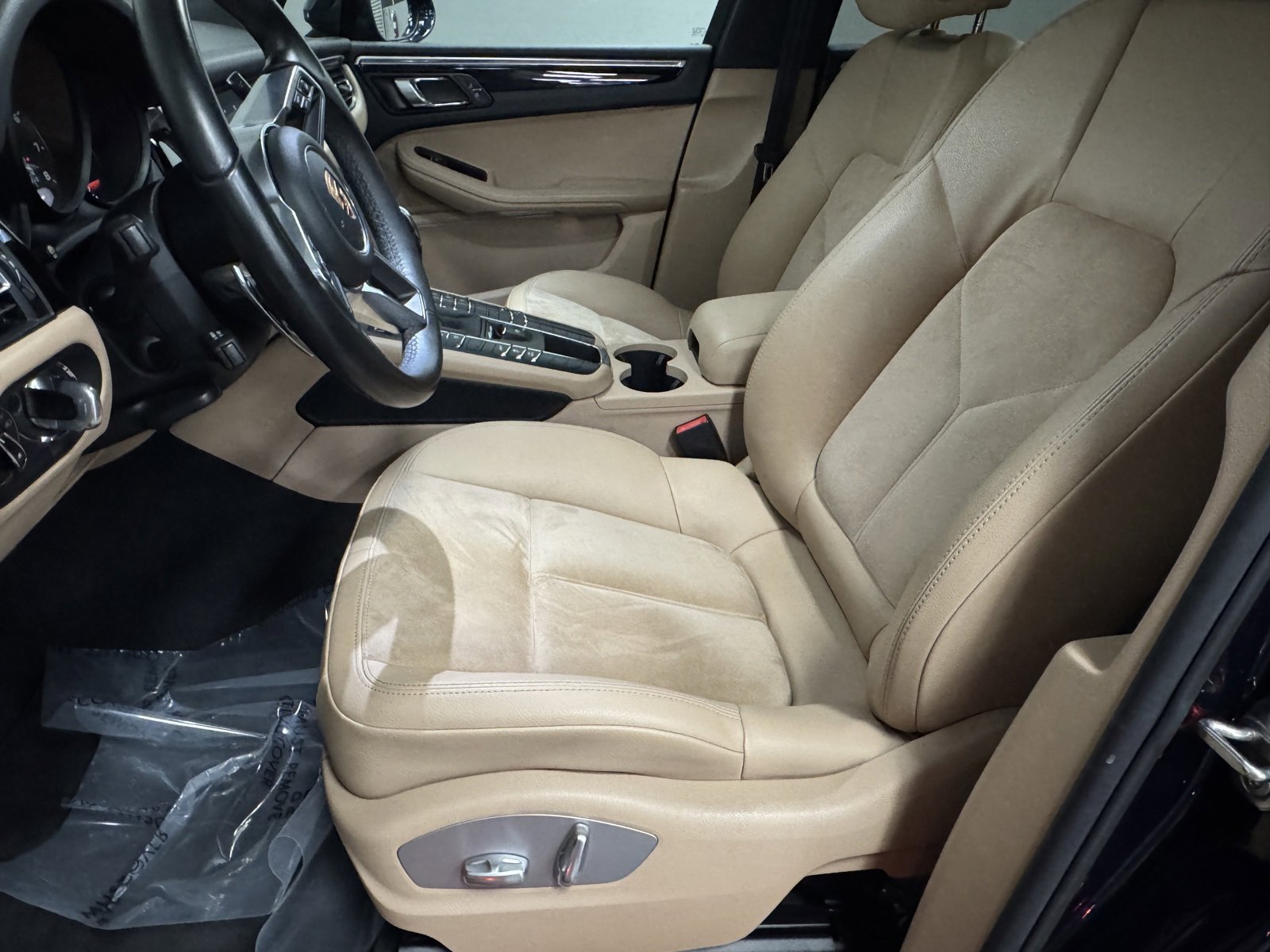 Used 2019 Porsche Macan Base image 23