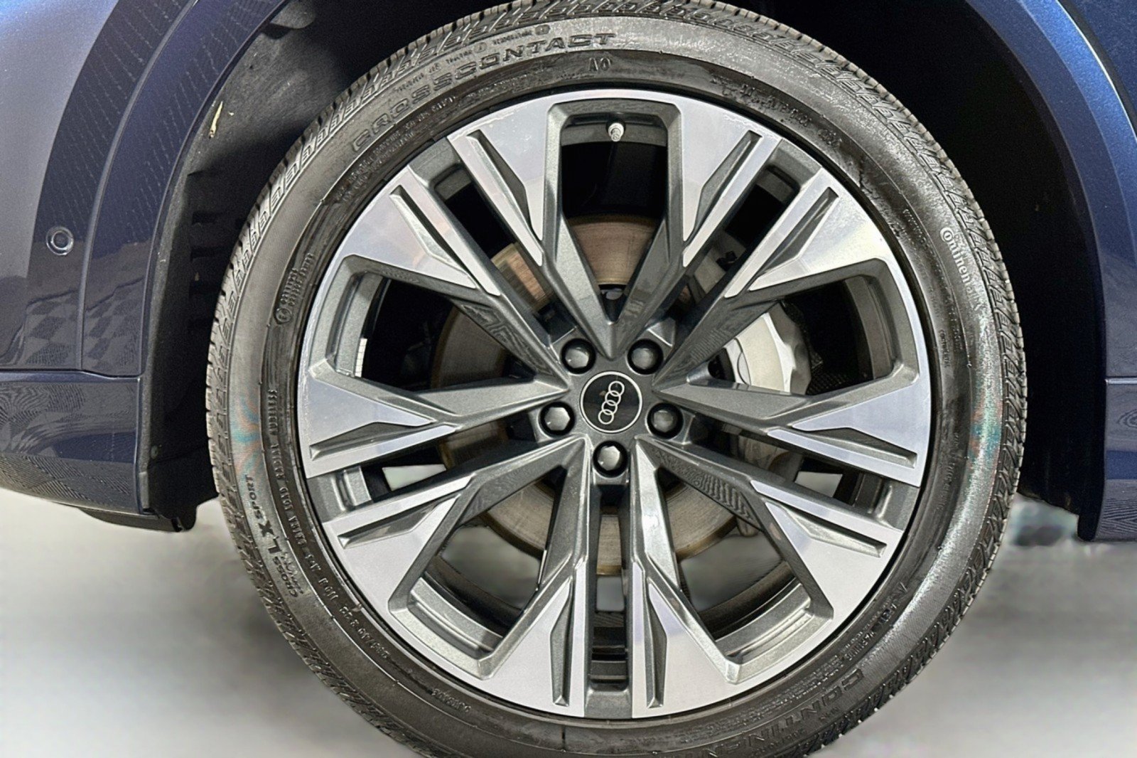 Used 2025 Audi Q8 Premium Plus AWD/4WD image 11