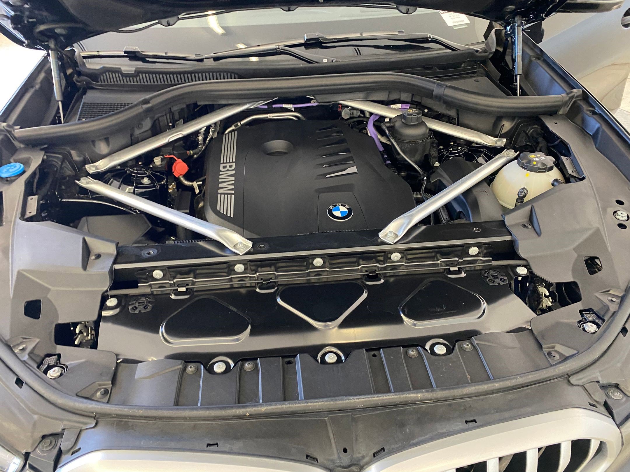 Certified 2025 BMW X6 xDrive40i image 33