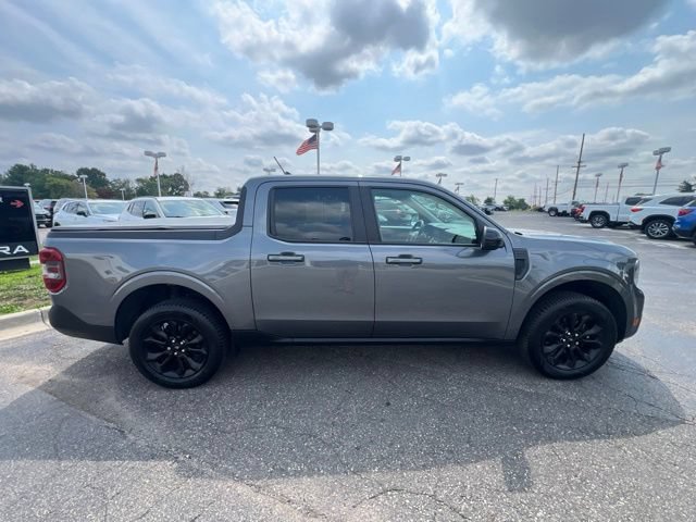 Used 2024 Ford Maverick Lariat w/ Black Appearance Package FWD image 4