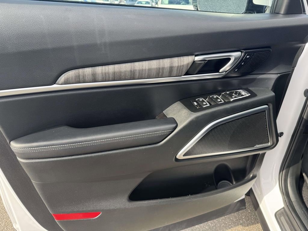 Used 2024 Kia Telluride SX image 16