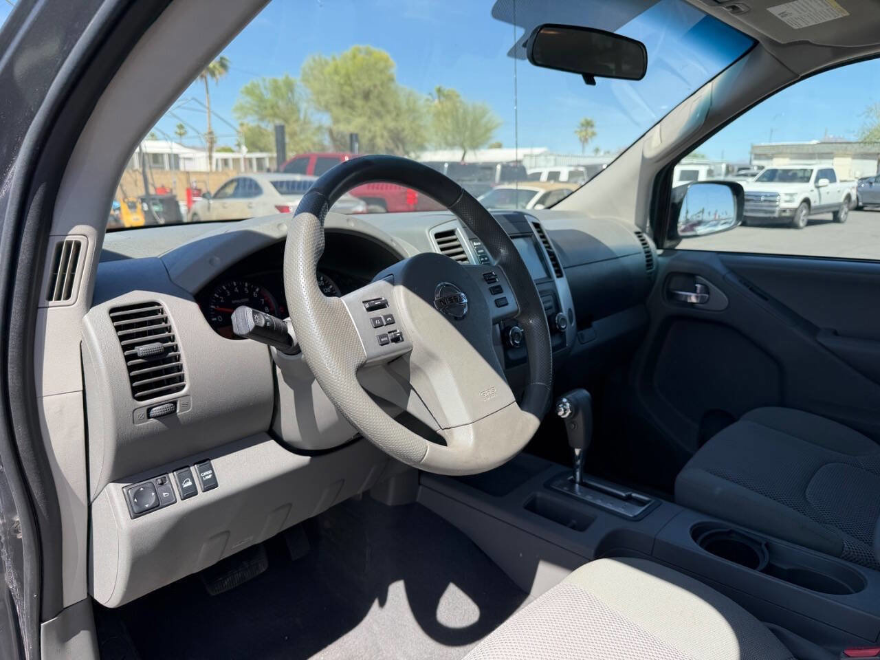 Used 2019 Nissan Frontier SV AWD/4WD image 17