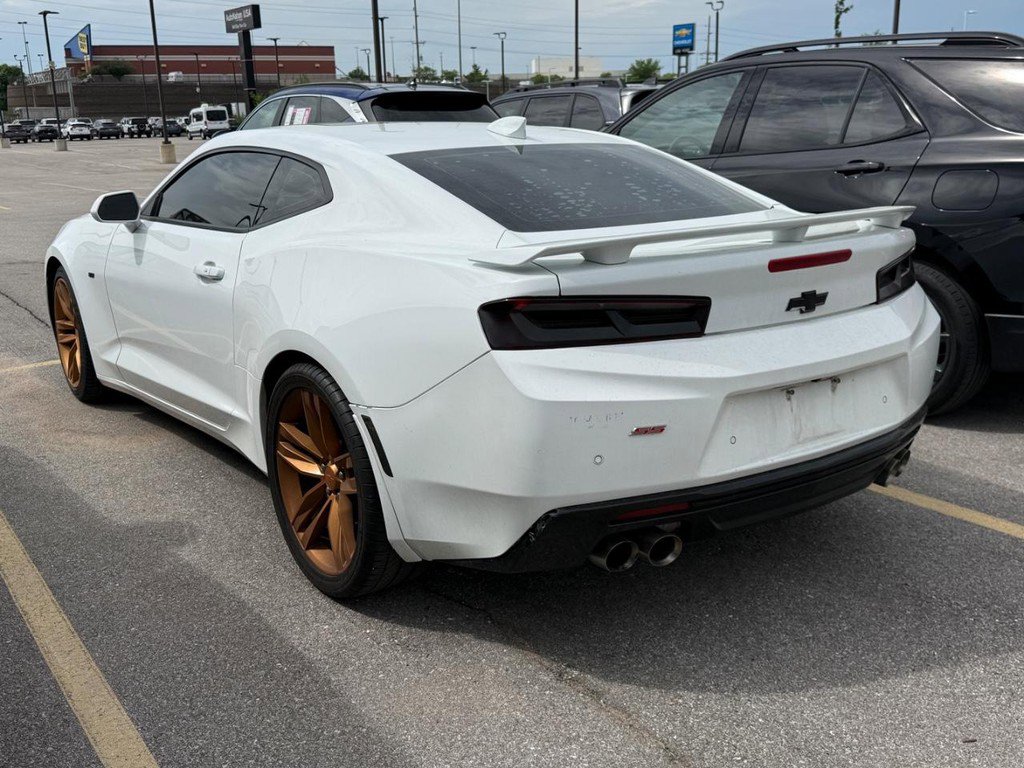 Used 2017 Chevrolet Camaro SS image 12