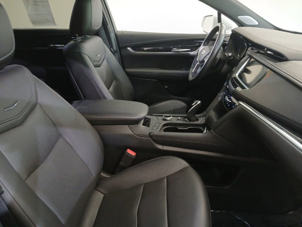 Used 2020 Cadillac XT5 Premium Luxury AWD/4WD image 13