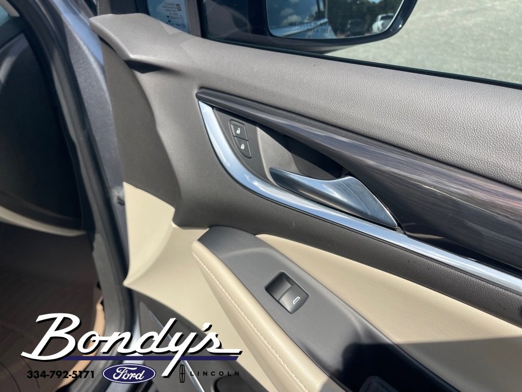 Used 2021 Buick Enclave Essence image 23