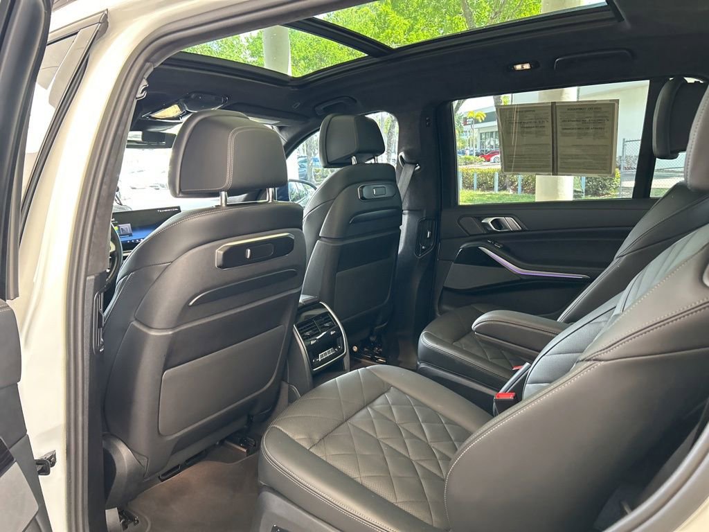 Used 2024 BMW X7 xDrive40i w/ M Sport Package image 52