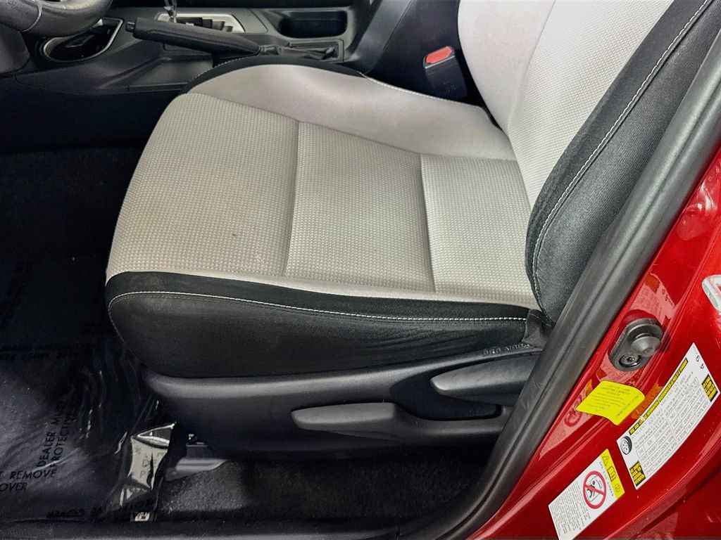 Used 2017 Toyota RAV4 XLE FWD image 23