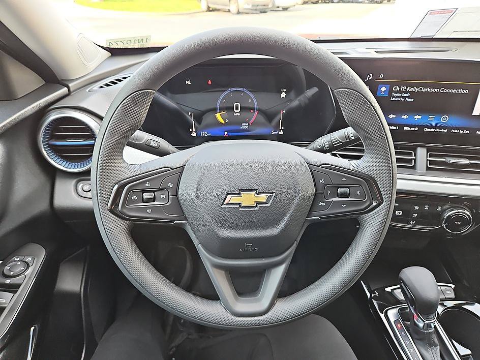 New 2026 Chevrolet Trax LT FWD image 16