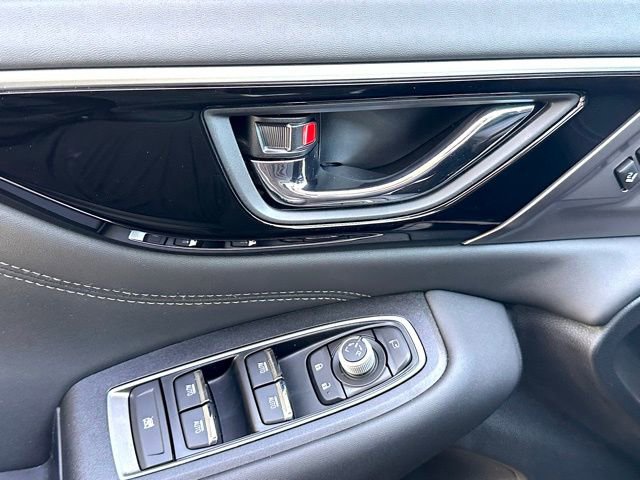 Used 2025 Subaru Outback Touring XT w/ Popular Package #2 image 24