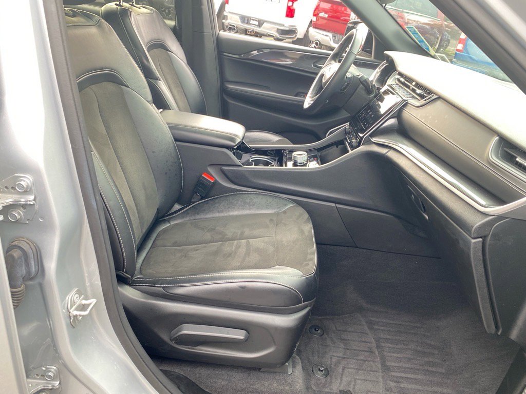 Used 2021 Jeep Grand Cherokee L Altitude image 26