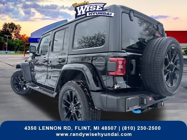 Used 2022 Jeep Wrangler Unlimited Sahara w/ Cold Weather Group image 6