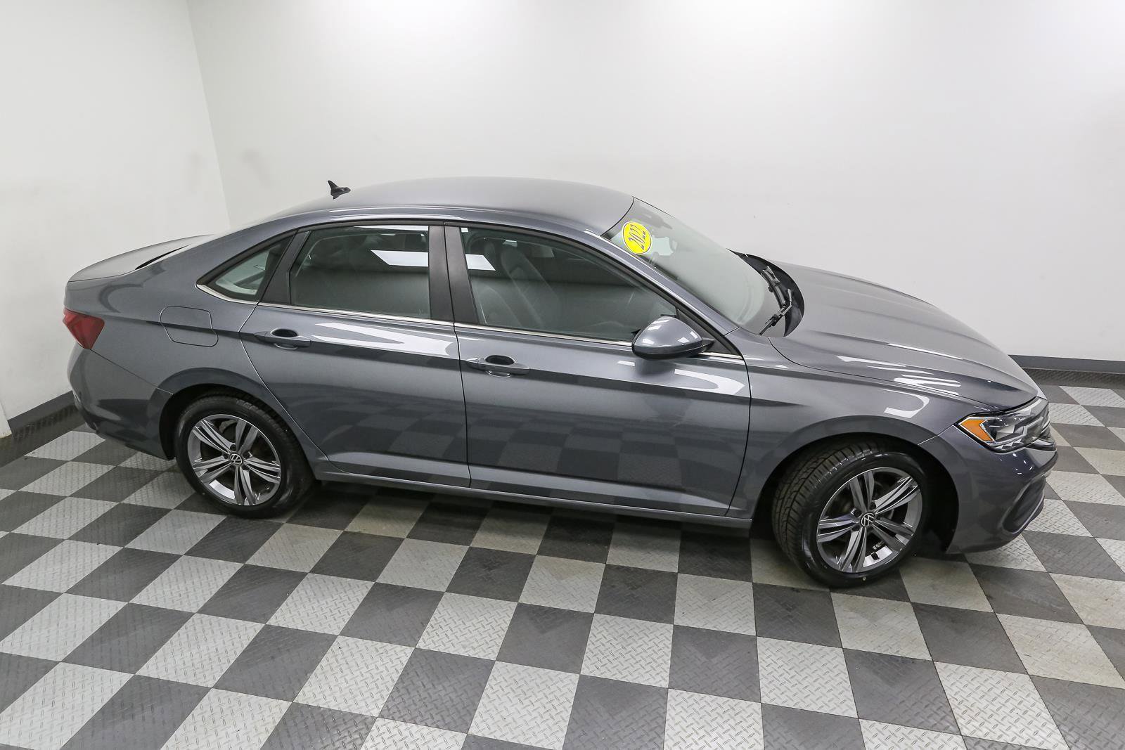 Certified 2022 Volkswagen Jetta SE FWD image 6