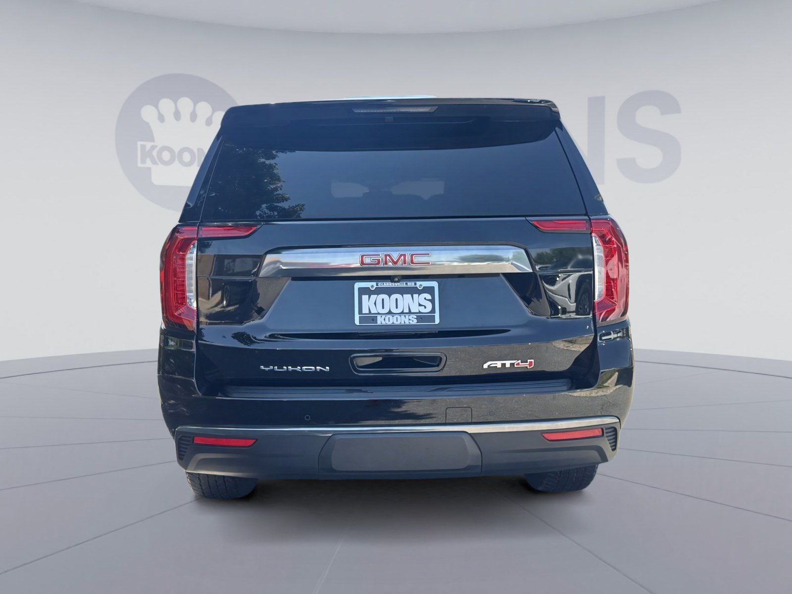 Used 2024 GMC Yukon AT4 w/ Technology Package AWD/4WD image 5