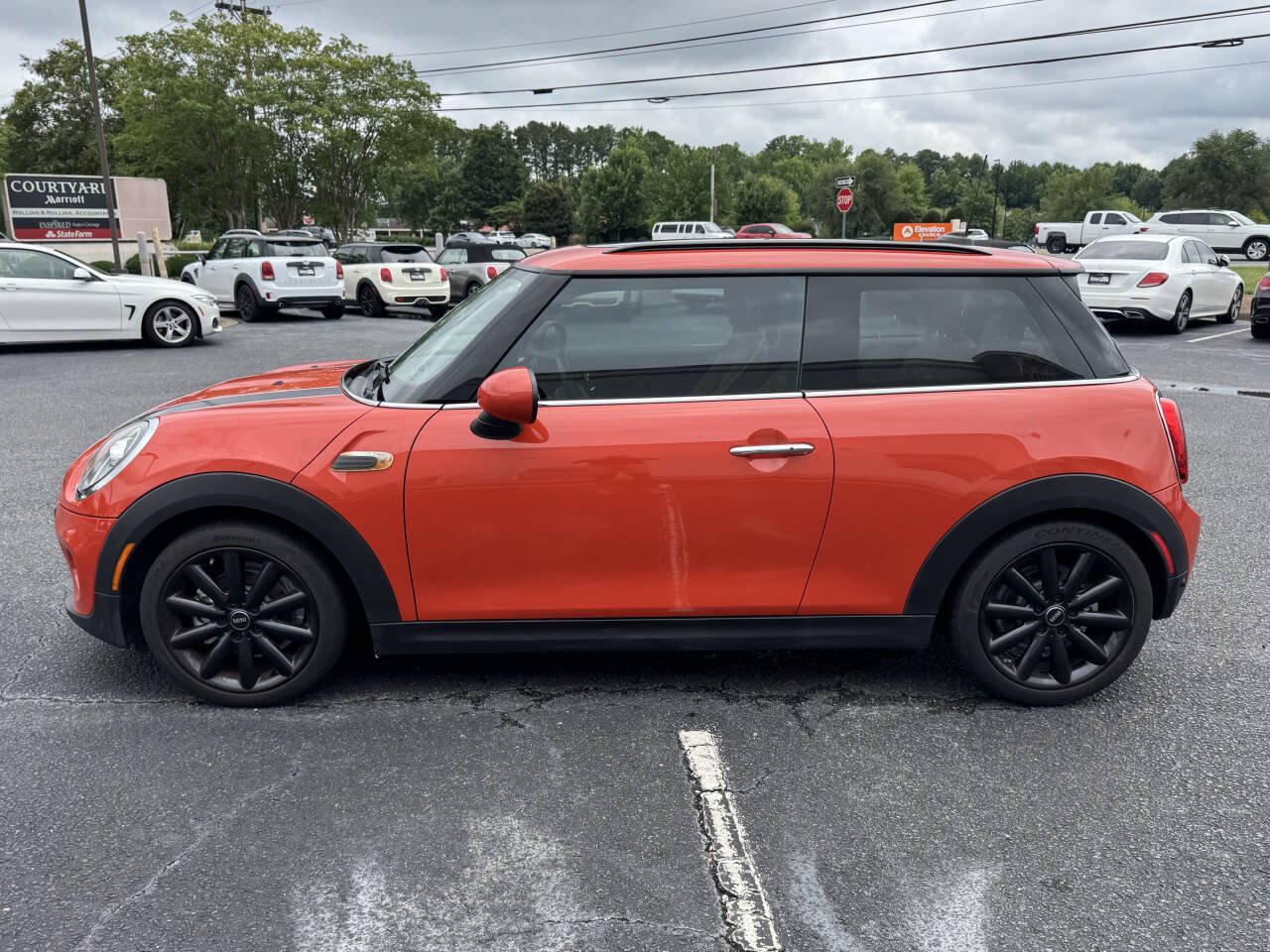 Used 2019 MINI Cooper 2-Door Hardtop FWD image 4