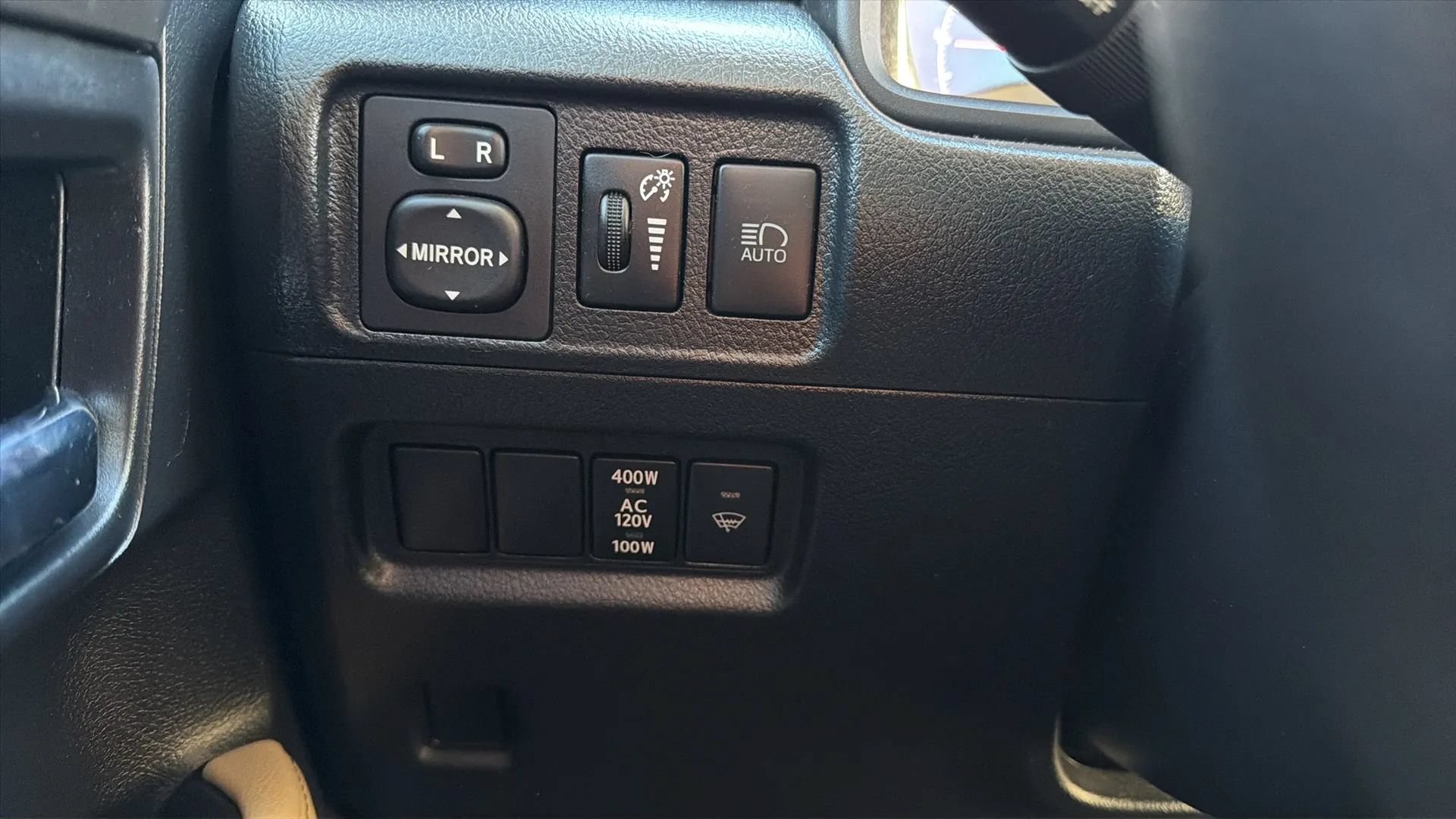 Used 2022 Toyota 4Runner SR5 AWD/4WD image 15