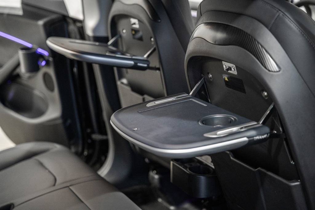 Used 2023 Tesla Model Y Long Range image 31