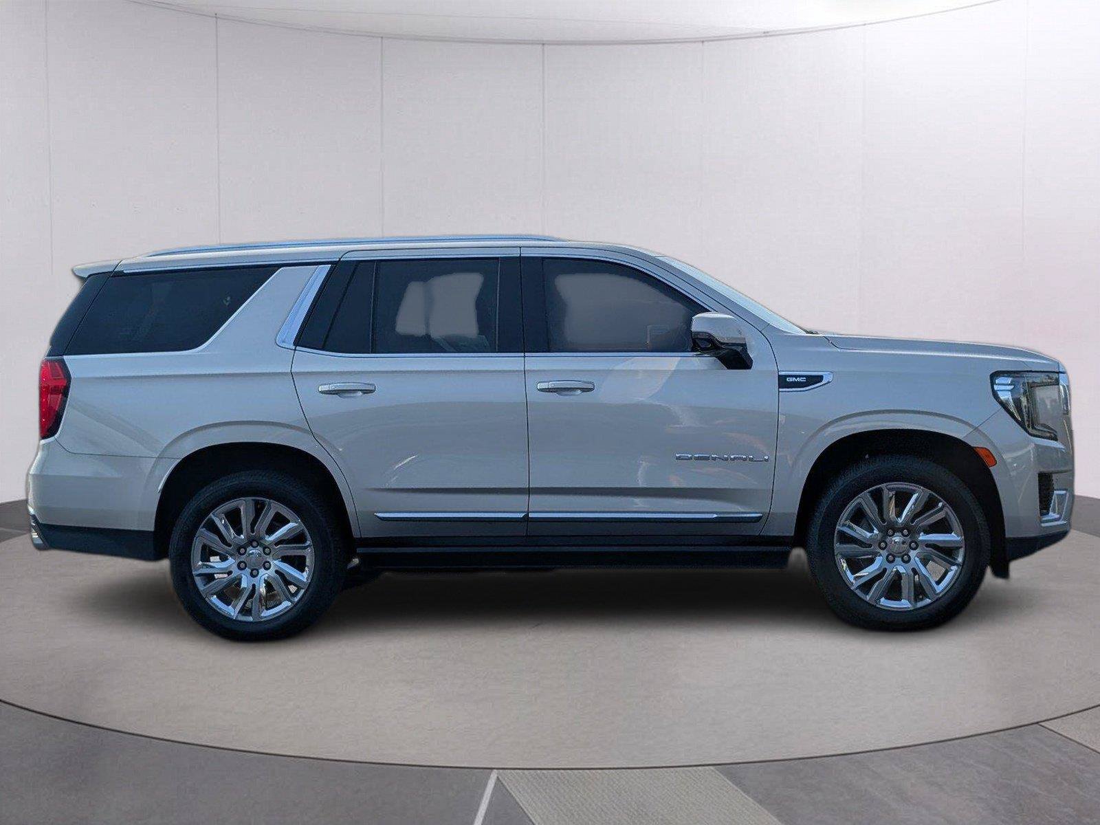 Used 2021 GMC Yukon Denali w/ Denali Ultimate Package RWD image 8