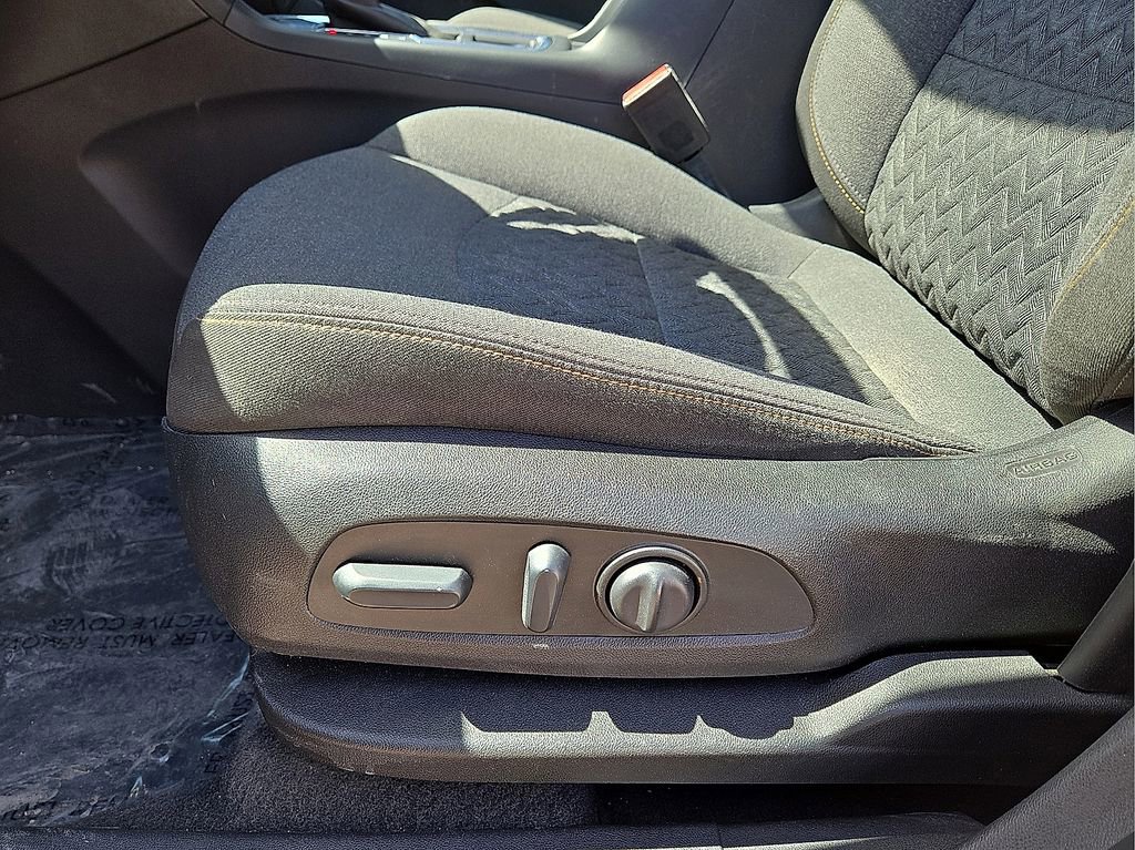 Used 2022 Chevrolet Equinox LT image 24