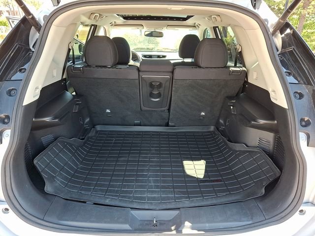 Used 2017 Nissan Rogue SV AWD/4WD image 28