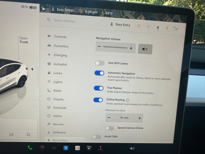 Used 2025 Tesla Model Y Long Range image 49