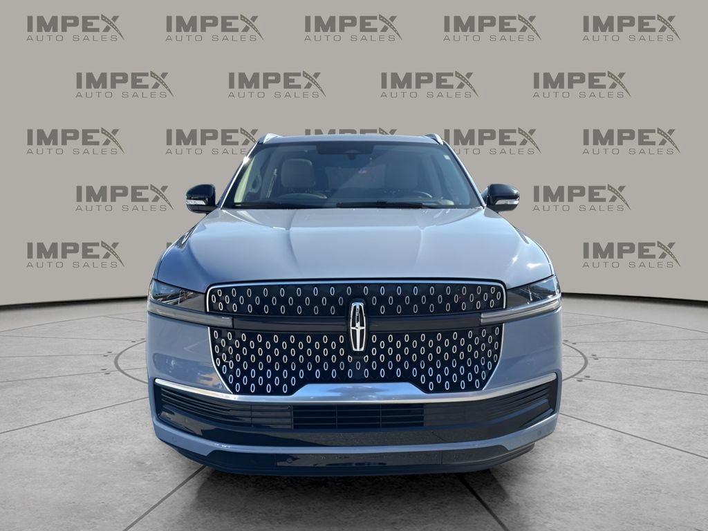 Used 2025 Lincoln Navigator L Reserve image 8