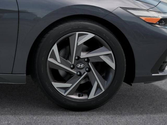 Used 2025 Hyundai Elantra SEL image 10