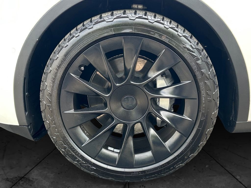 Used 2022 Tesla Model Y Long Range AWD/4WD image 14