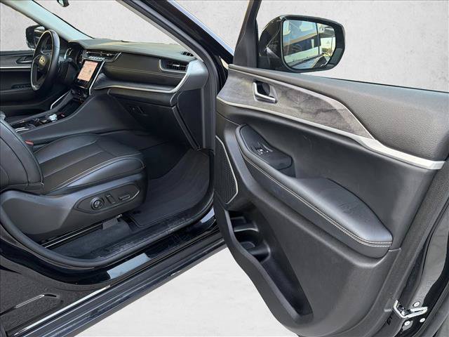 Used 2022 Jeep Grand Cherokee Limited RWD image 25
