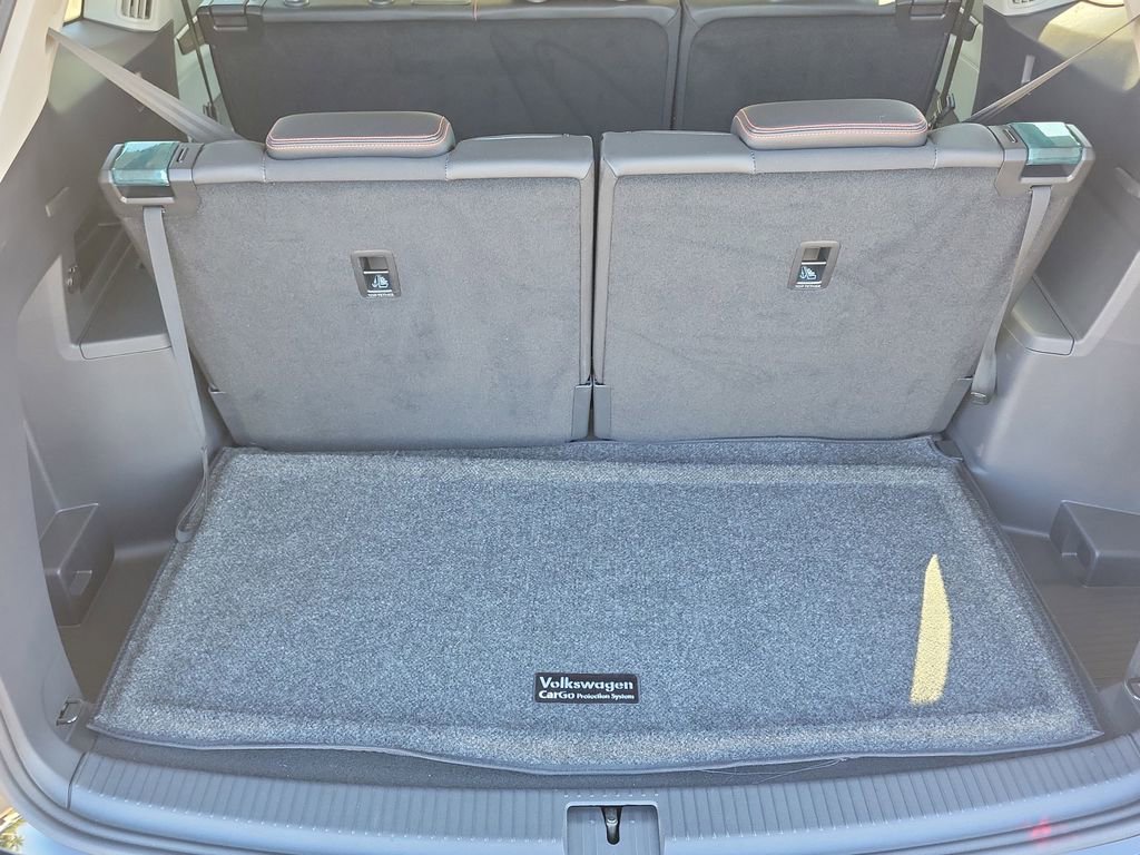 New 2025 Volkswagen Atlas Peak Edition SE AWD/4WD image 9