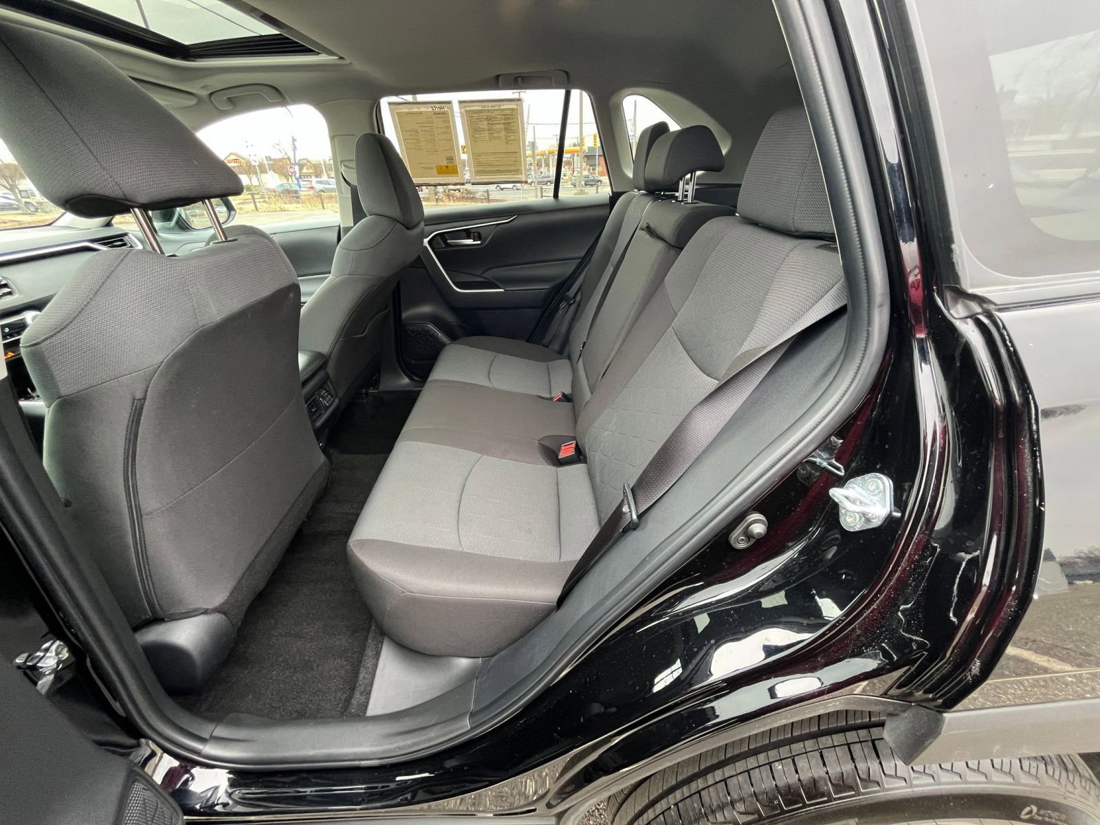 Used 2025 Toyota RAV4 XLE image 25