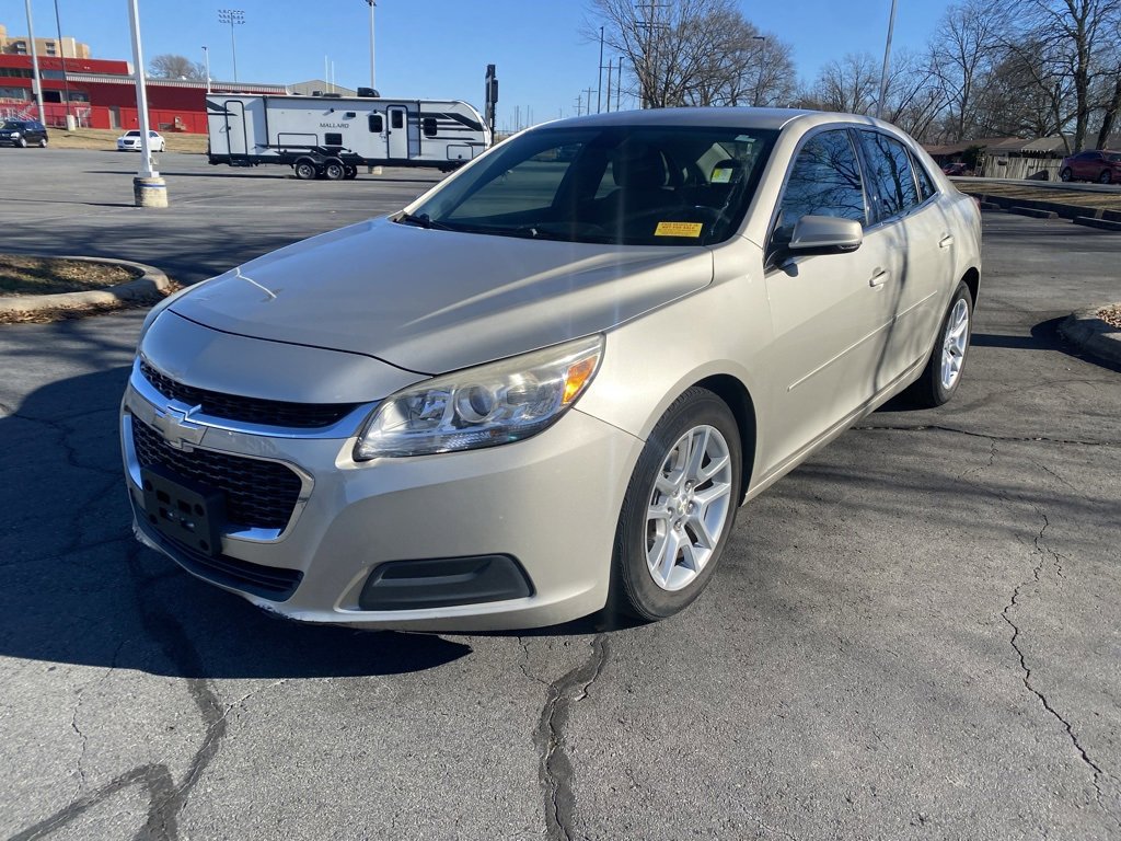 Used 2016 Chevrolet Malibu LT w/ Power Convenience Package image 3