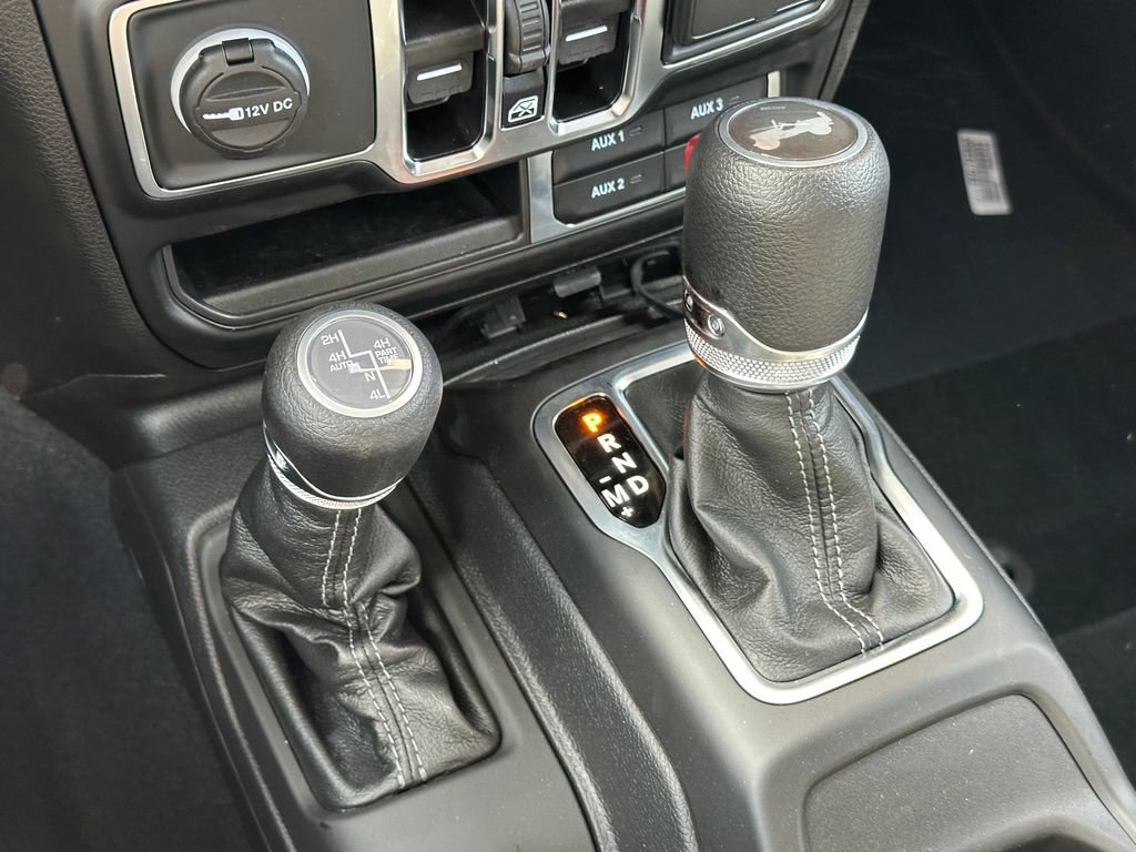 New 2024 Jeep Wrangler Unlimited Sahara w/ Technology Group image 24