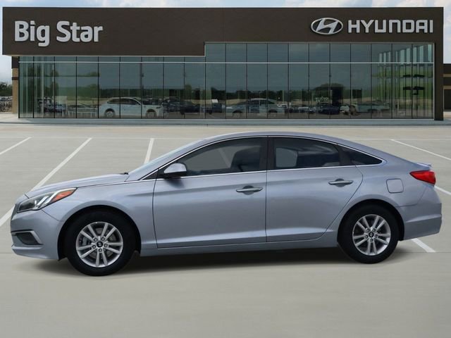 Used 2017 Hyundai Sonata SE image 2