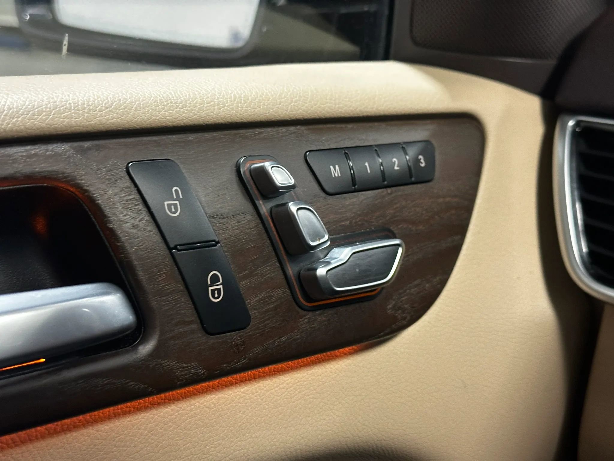 Used 2017 Mercedes-Benz GLS 450 4MATIC image 33