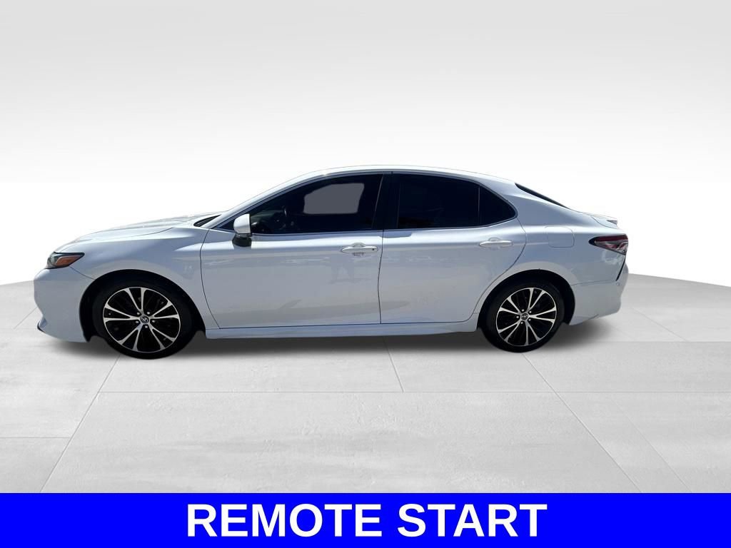 Used 2019 Toyota Camry SE w/ Convenience Package image 7