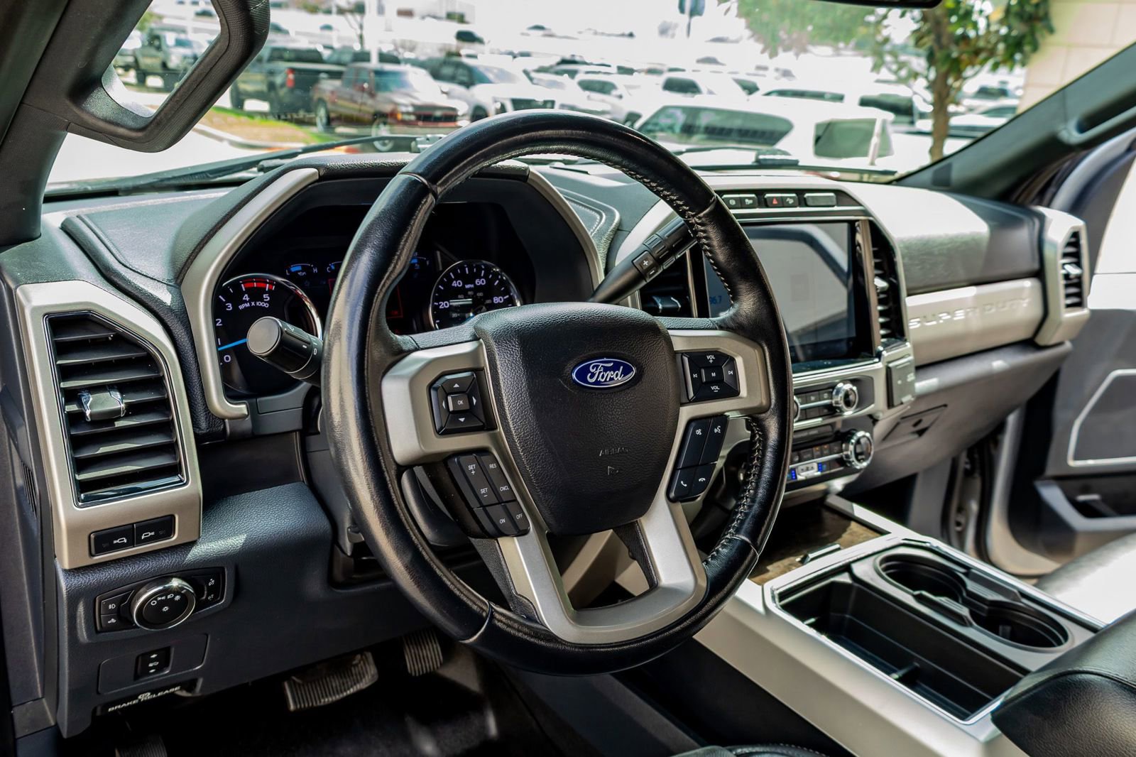 Used 2022 Ford F250 Lariat w/ Lariat Value Package AWD/4WD image 16
