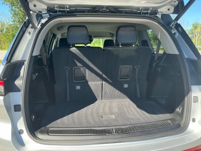 Used 2023 Jeep Grand Cherokee L Limited AWD/4WD image 11