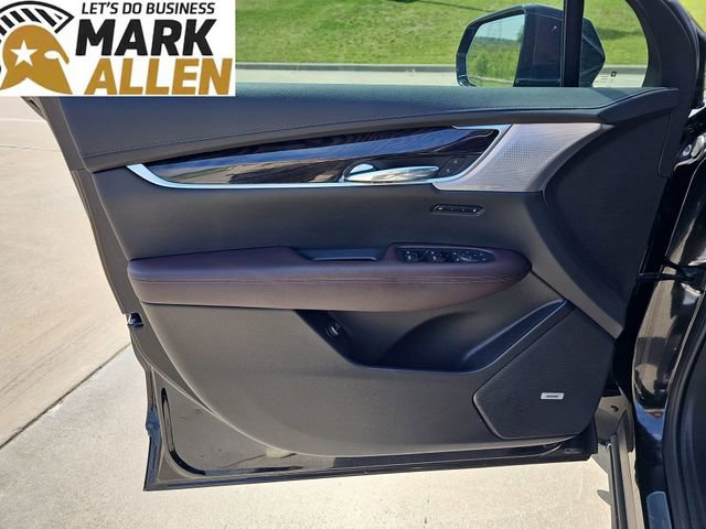 Used 2024 Cadillac XT6 Premium Luxury w/ Technology Package AWD/4WD image 22