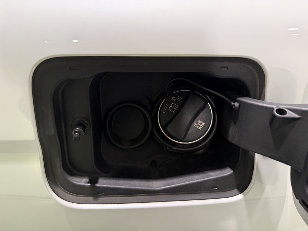 Used 2020 BMW X7 M50i image 32