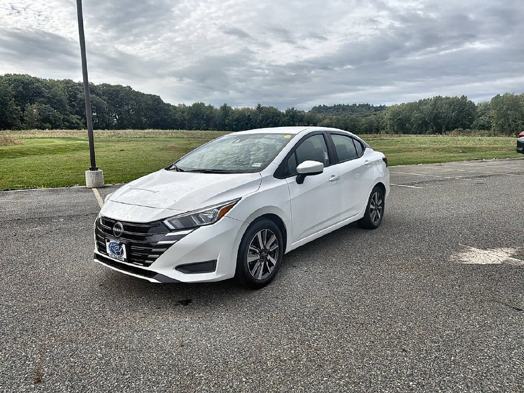 Used 2024 Nissan Versa SV FWD image 1